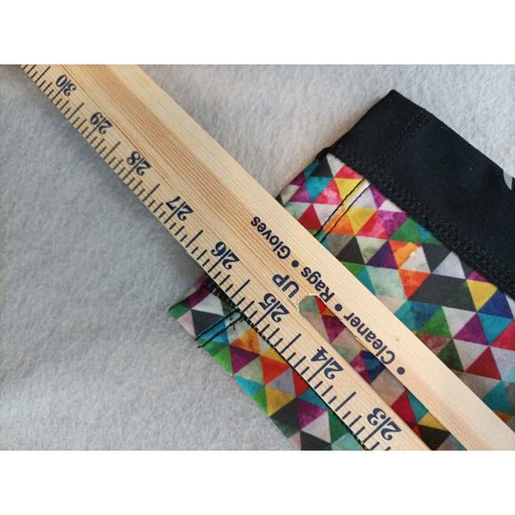 Beachbody Womens Yoga Pants Leggings Size M Multi-Color Geometric - Picture 9 of 9